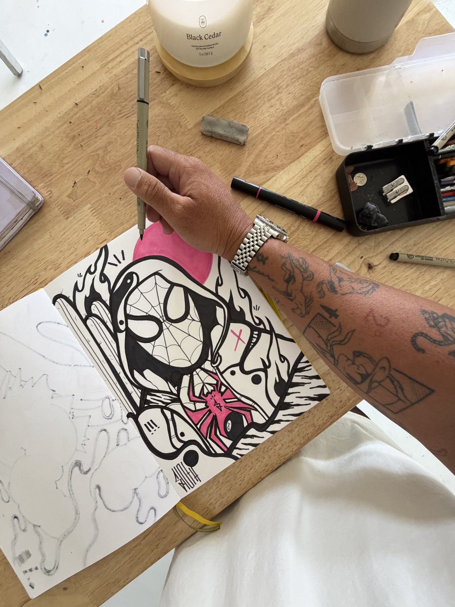 Iamsloth's tweet photo. Spidy https://t.co/vC6KEDN3lv