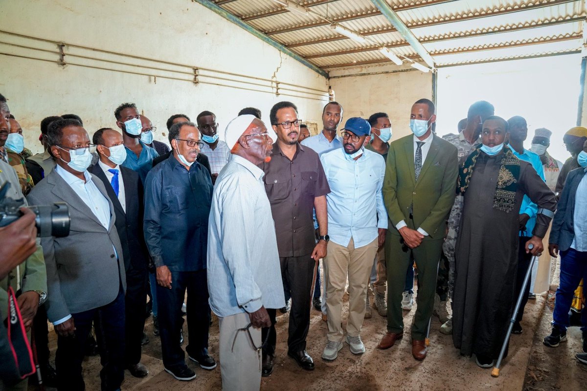 Mpwr_Somalia's tweet photo. @AyubIsmailYusuf The delegation met with local authorities to discuss development priorities, while the Government announced that the second phase of the Mogadishu, Balcad Road Project, funded by the State of Qatar, will begin soon. https://t.co/ClC92VVjee