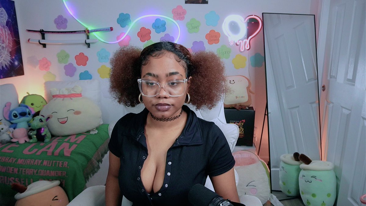 ThtGuhrlD's tweet photo. alt powerpuff girl, today’s stream look https://t.co/IHSidf04LP