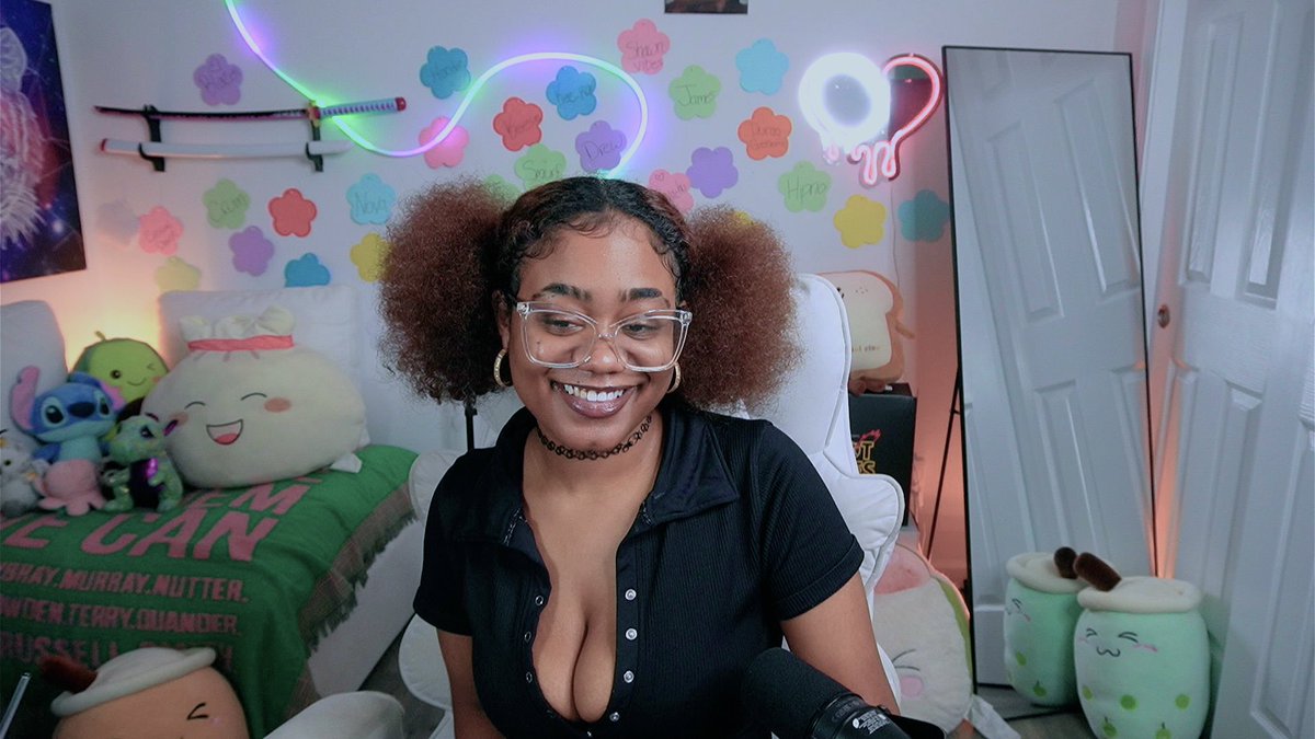 ThtGuhrlD's tweet photo. alt powerpuff girl, today’s stream look https://t.co/IHSidf04LP