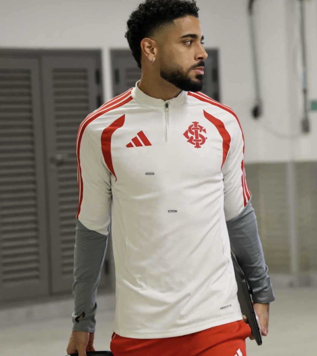 Lebehs's tweet photo. Problemaço de última hora para o Inter enfrentar o Corinthians. Por essa, ninguém esperava
https://t.co/jC4sAghYgU
#INTER #flamengo #corinthians #DVD #Grêmio #Neymar #Arce #Aguirre #Yuri #Rochet #copadobrasil #Abel #Diniz
📸 Ricardo Duarte/Divulgação Inter https://t.co/CSVTHOQeRK