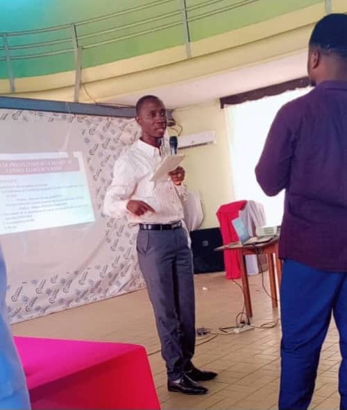 acprdcongo's tweet photo. #RDC : un appel d’adhésion à la Société congolaise des Sciences infirmières (#SOCSI) a été lancé aux infirmiers de la République démocratique du Congo, lors d'une matinée scientifique axée sur "Le Conseil élargi de nursing", organisée mercredi au Centre hospitalier universitaire de renaissance (CHUR) à #Kinshasa.

"La SOCSI lance un appel à tous les infirmiers, enseignants, chercheurs, étudiants et cadres de santé à adhérer massivement à cette dynamique scientifique, parce qu’ensemble nous pouvons construire une profession plus crédible, plus influente et davantage au service de la population", a déclaré Jacques Dikasa, président de la SOCSI.

La SOCSI, a-t-il expliqué, est une structure savante dont la vision est de promouvoir une profession infirmière forte, autonome et fondée sur les données probantes. 
Sa mission est de contribuer à la professionnalisation des infirmiers par la recherche scientifique, la formation continue, le développement des pratiques professionnelles et le rapprochement entre le monde académique et la pratique clinique.

Découvrez d’autres informations sur notre site Web : https://t.co/tGEWJ2Bgzn