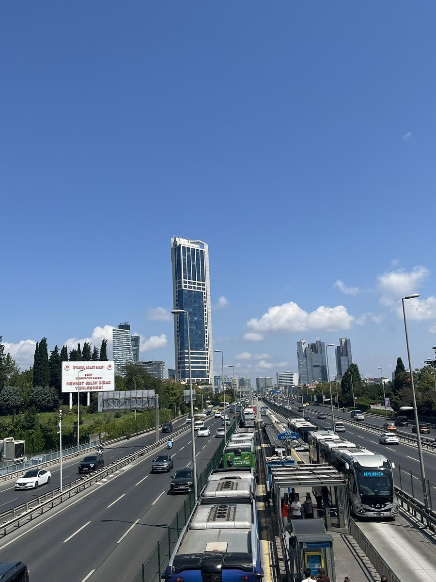 shrdmrbss's tweet photo. İstanbul… https://t.co/UcobxMVFwm