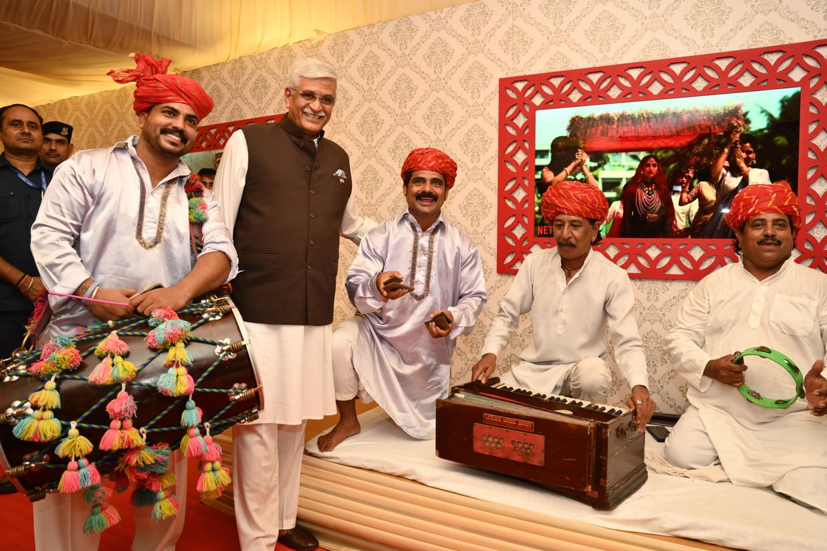 tourismgoi's tweet photo. Shri Bhuvnesh Kumar, Secretary, Ministry of Tourism, said storytelling is second nature to India and that the collaboration will inspire the world to discover India's diverse experiences.
(2/2)
#IncredibleIndiaxNetflixIndia #VisitIndia #ExploreIndia #TravelIndia https://t.co/cbHeWdldUk