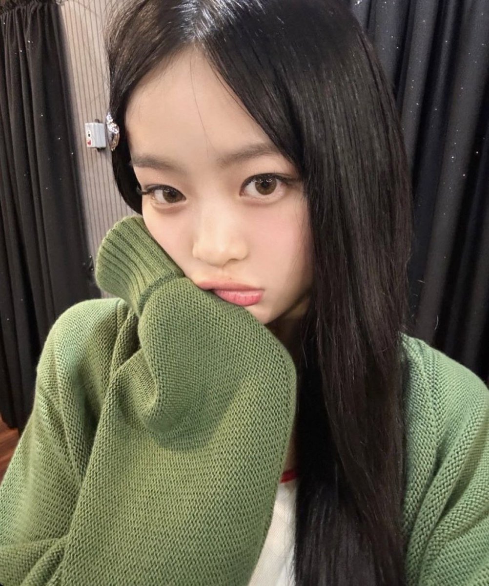 band_aidrp's tweet photo. 입술이통통하고 모에소매를한 만두 https://t.co/VrcJuVG9wk