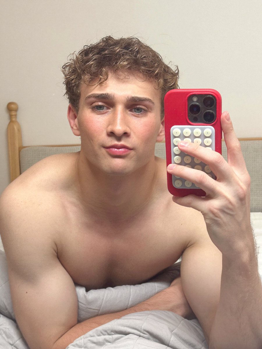 lemonheadleo's tweet photo. truth or dare? i got dare #mlm https://t.co/bW3ntjh4IJ