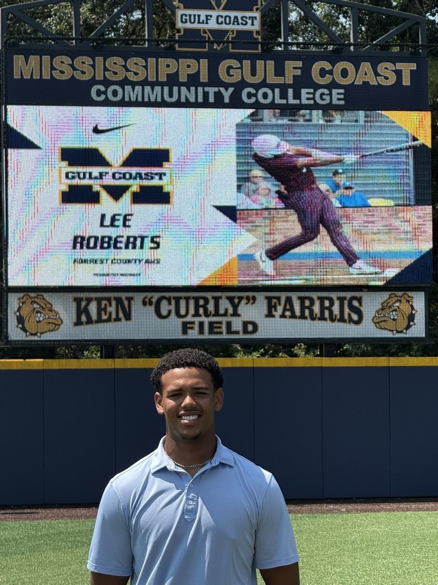 D1_Lee3's tweet photo. Beyond grateful and blessed to receive an offer from @MGCCC_Baseball!! Huge thanks to @chasestewart26 and @ZachAllen40 for an amazing visit! https://t.co/5BAId1eHr9