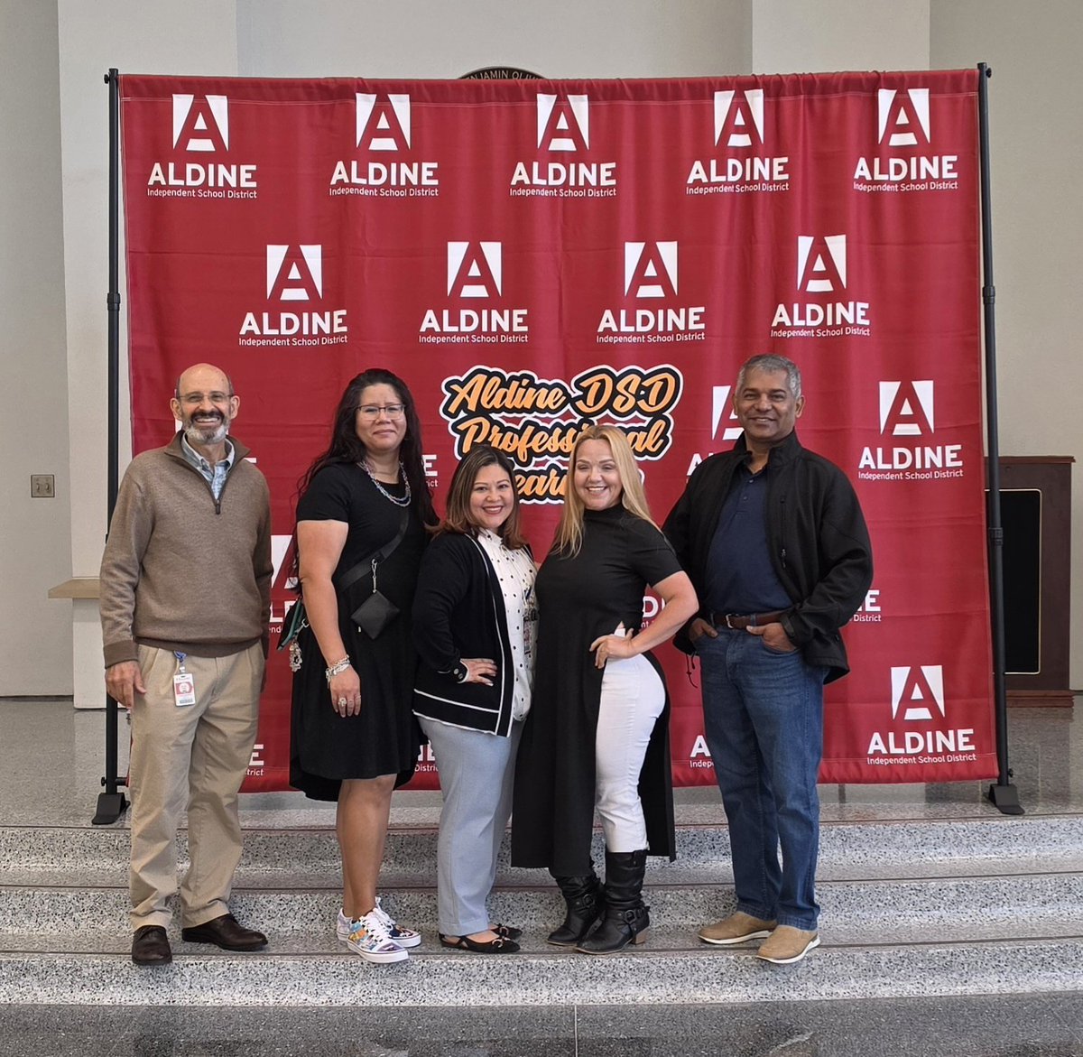 scedillo78's tweet photo. New year. New students. New theme. Same lasting friends. This year will be amazing! @Griggs_AISD @AldineISD @Primary_AISD #prek #dsd https://t.co/uiSmqiA0fg