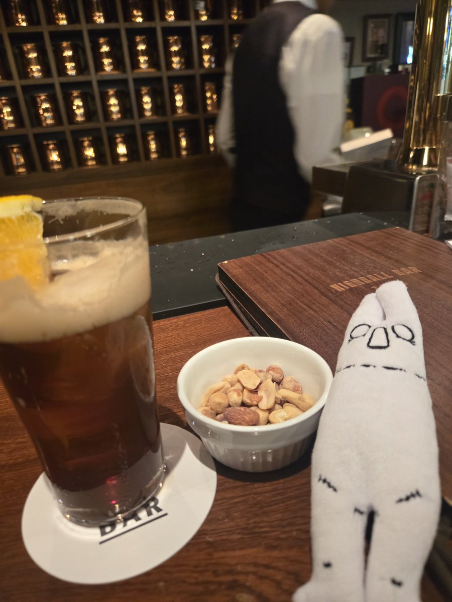 k0101_keiko's tweet photo. ヨルシカLIVE後に行った大人のハイボールBAR✨雰囲気良過ぎて酔いました♡笑
#HIGHBALL https://t.co/7KTMB6fDkB