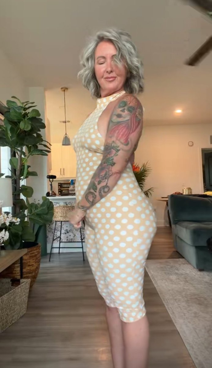 jennunscripted1's tweet photo. Wake up with the mindset that something amazing could happen today. Life changes fast when your heart stays open to what’s next⚡

And poker dot dresses looks good on me https://t.co/HUBg3J2DMd
