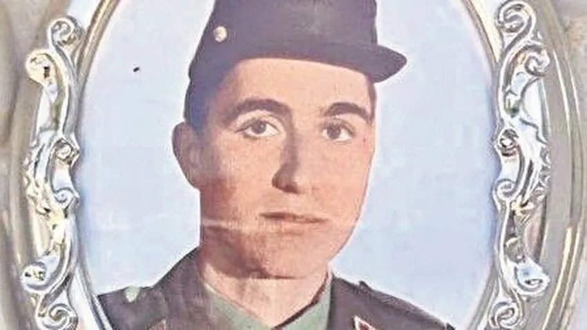 vctorst2's tweet photo. Un día como hoy de 1986 falleció en el Hospital de #LaPaz el @guardiacivil JUAN IGNACIO CALVO GUERRERO.

Había resultado gravemente herido en el atentado de #ETA cometido el 14 de julio del mismo año en la plaza de la #RepúblicaDominicana de #Madrid.

Tenía 20 años.

#MEMORIA https://t.co/1B8iocG6ZY