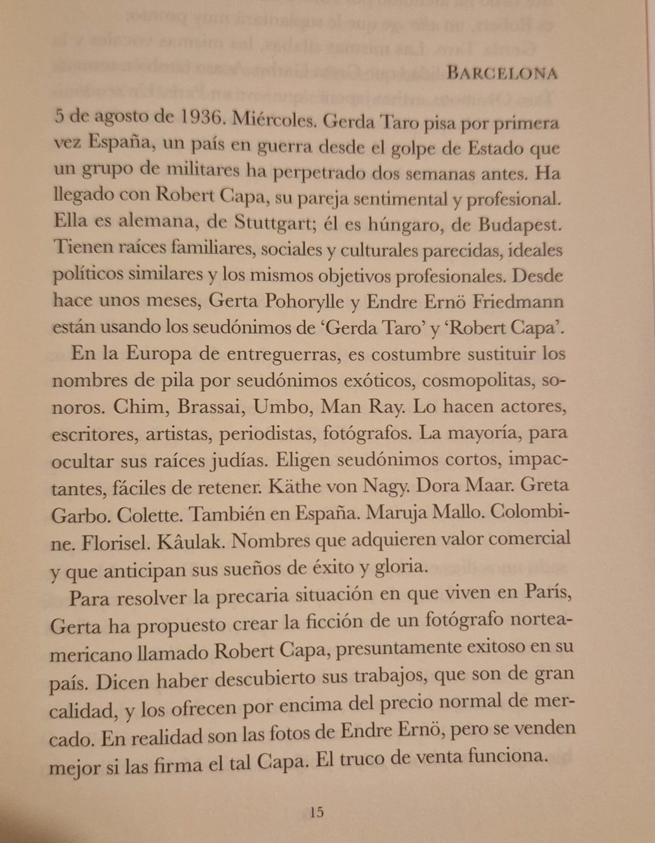 FernandoOlmeda's tweet photo. 5 de agosto de 1936. Hace hoy 90 años. Gerda Taro y Robert Capa llegan a España para cubrir la guerra que acaba de comenzar.
👇
Así comienza "GERDA TARO.  Fotógrafa en la guerra de España" @librosdelko.
El viaje empieza hoy y acaba en julio de 2027 (1937).
Leo comentarios. https://t.co/8Clj26xg5X