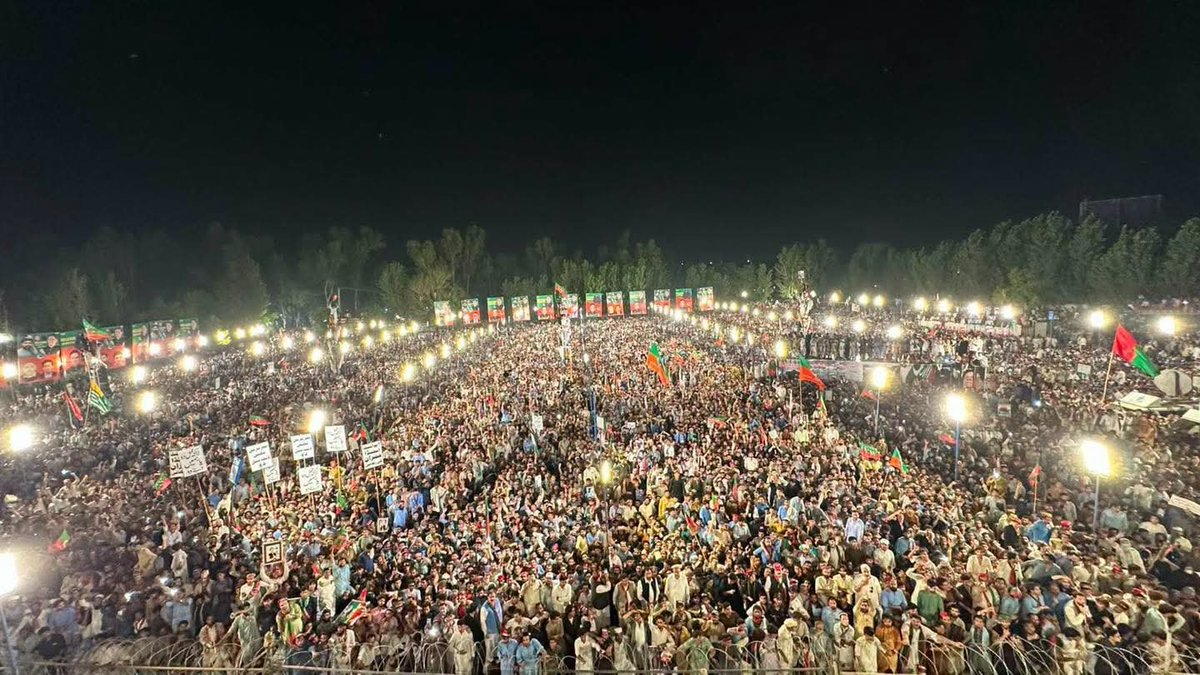 Ismails20648075's tweet photo. قوم کی واحد امید عمران خان! 

⁧#ناحق_قید_کے_3سال⁩ https://t.co/oRfC4B2z8c
