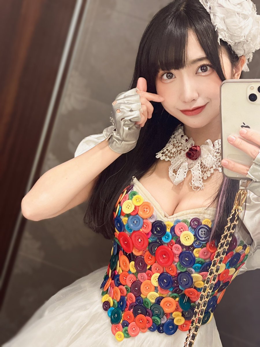 tsukinomoa_37's tweet photo. 本日12:00〜通販チェキ販売💜

デコチェキは先着数量限定です！
・ぱー研！白ボタン
・姫騎士（アマガ）
・FUGA（アマガ）

どれも思い出沢山の月野ゆかりのある衣装です💜✨これを機にチェキゲットしてね☺️🫶✨ https://t.co/DVUjqVUzJd