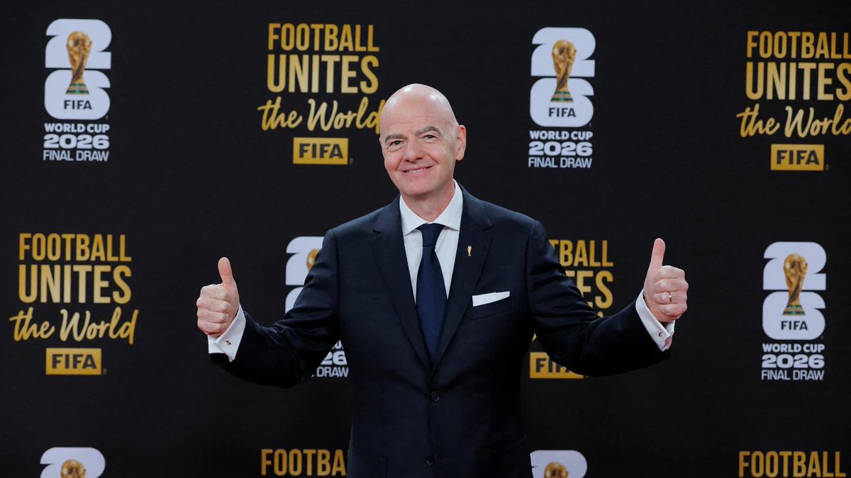 CasetaBosque's tweet photo. Esto es una completa vergüenza.

El presidente de la FIFA, Gianni Infantino, quiere dejar a España 🇪🇸 sin la final del Mundial de Fútbol 2030, ya que habría ofrecido a Marruecos 🇲🇦 el derecho a albergar la final en el planeado Estadio Hassan II en Casablanca 🇲🇦 a cambio de una declaración pública y escrita de apoyo político tras el colapso de su propuesta para vender participaciones de capital privado en los torneos de la FIFA y las llamadas a su renuncia.—The Times