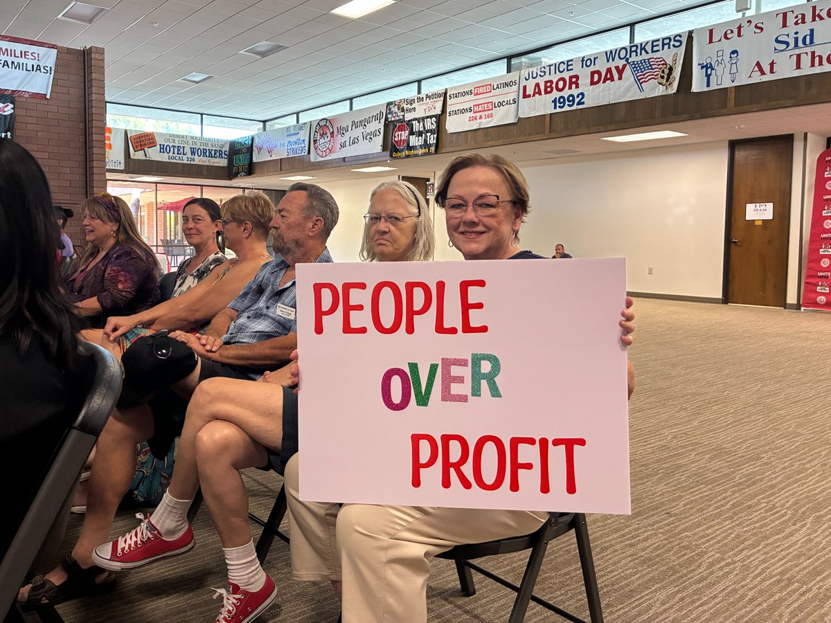 Culinary226's tweet photo. "I’ve been a cocktail server on the Strip for over 30 years. My husband &amp; I have seen our tips drop 25% in the last year." - Sherie, a Shop Steward, calls Trump’s so-called ‘no tax on tips’ a short-term, misleading proposal that doesn’t fix the #TrumpSlump workers feel daily.” https://t.co/hyZoeCrevD