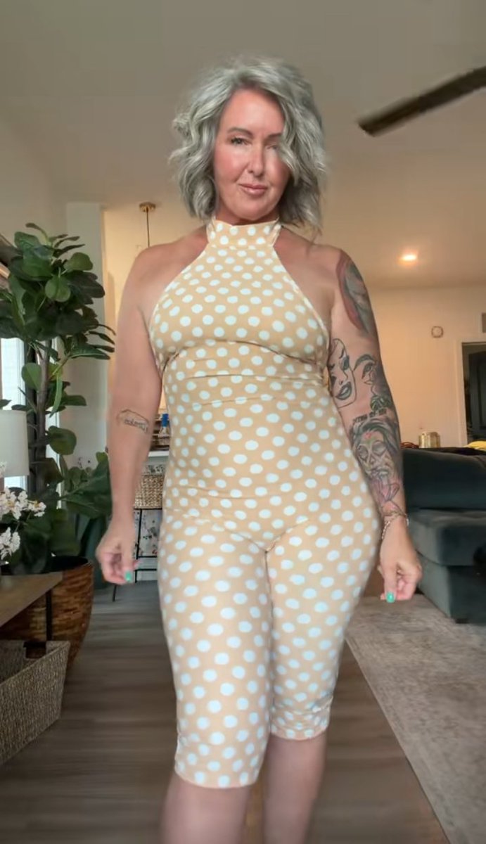 jennunscripted1's tweet photo. Wake up with the mindset that something amazing could happen today. Life changes fast when your heart stays open to what’s next⚡

And poker dot dresses looks good on me https://t.co/HUBg3J2DMd