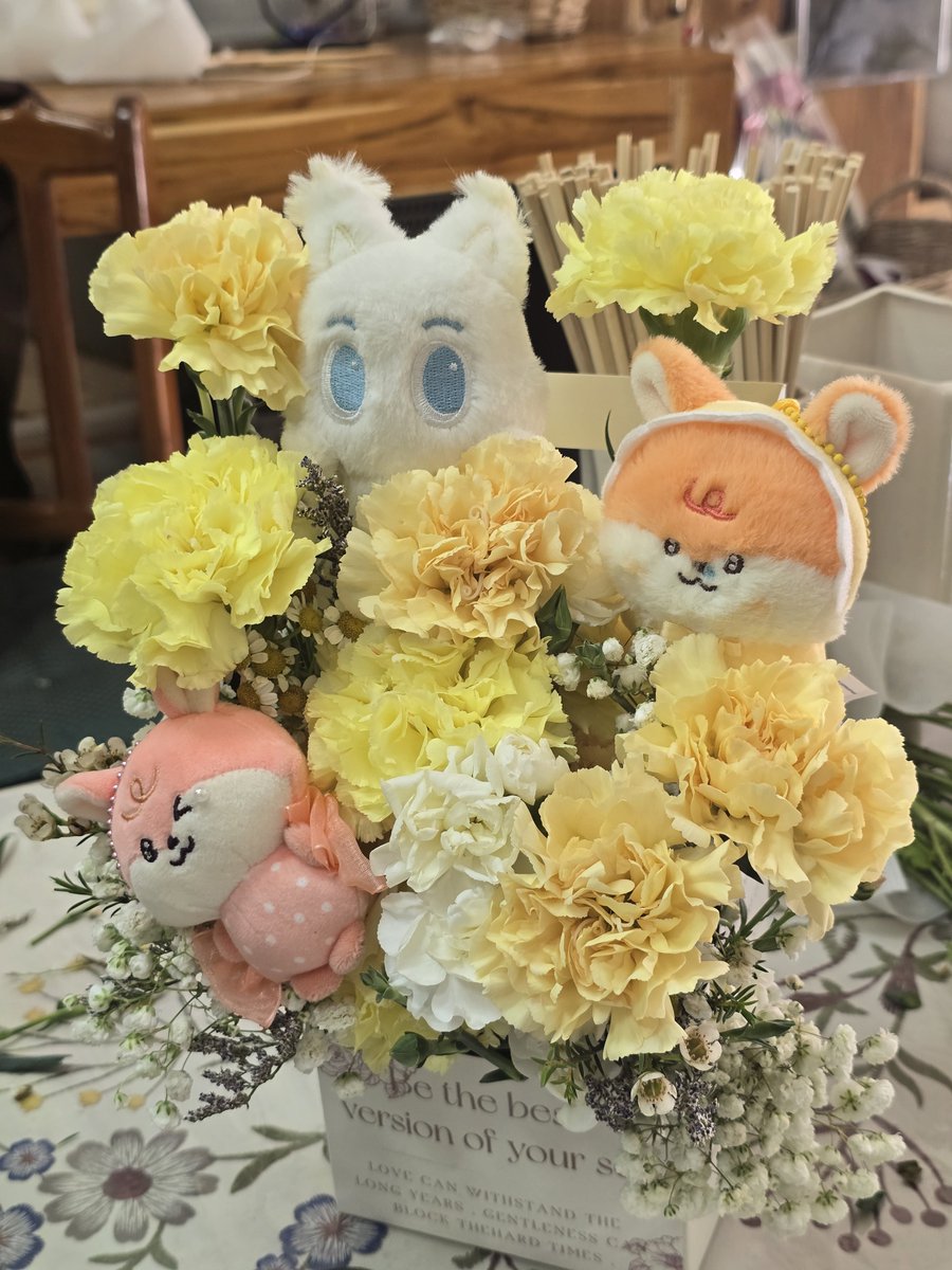 watjst's tweet photo. พี่เคยไปจัดเนื่องในวันเกิดหนูรอบนึงละ รอบนี้เดี๋ยวไปเพราะหนูแนะนำนะคนสวย💛 https://t.co/HsO7j1I30X