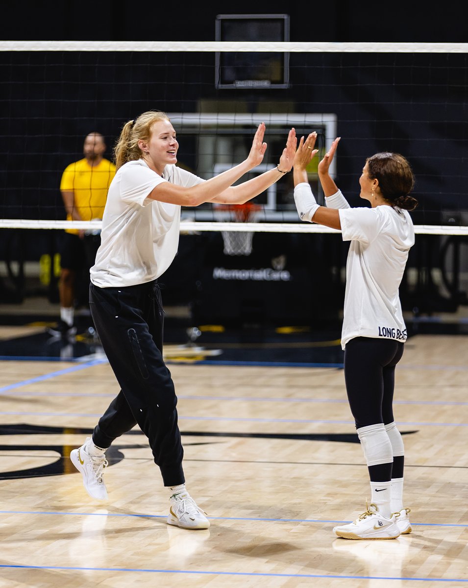 LBSUWVB's tweet photo. August hits different.  We are SO back 💪🏐

 #GoBeach | #LongBeachBuilt https://t.co/RoAypjWE3N