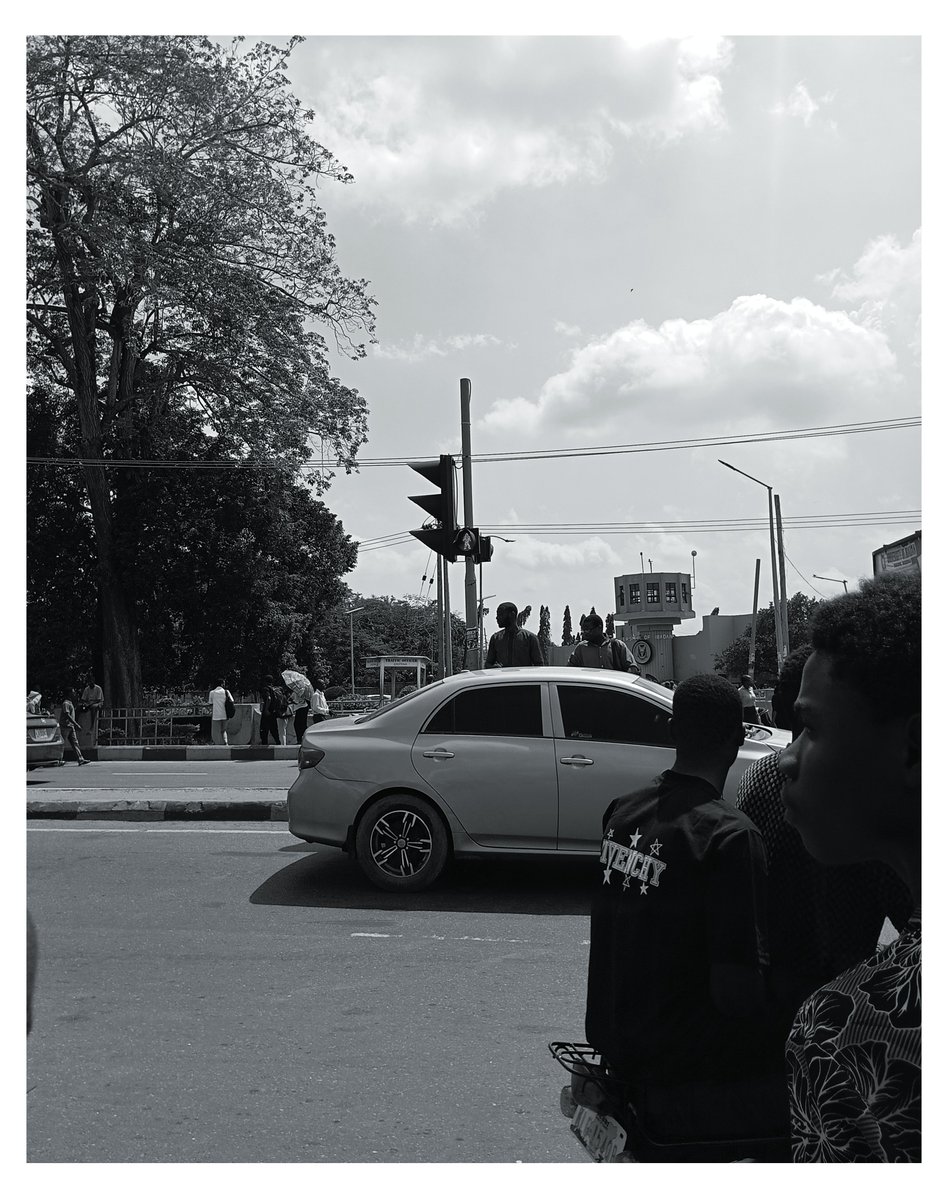PlatoVisuals's tweet photo. 4 Frames that speaks 🗣️
A Day in my Life as a Photographer in Ibadan 📸
#ibadan #ibadanphotography #UI #photography #Exploreibadan #Lifestylephotography https://t.co/JIIurFtPGy