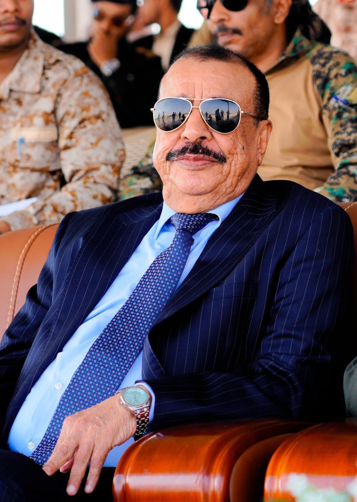 samiu85's tweet photo. عندما تملك الشخصيات القيادية حريتها الكاملة في رسم مسارها وتحديد تحالفاتها ، تتهاوى روايات "الإملاءات والوصاية" !

مرونة الحركة والتحول السياسي لدى اللواء ركن أحمد بن بريك في فترة وجيزة هي خير شاهد على استقلالية القرار وحرية الاختيار ،

الشواهد على الأرض تفند الشائعات .. 
والمزاد على الحريات بضاعته كاسدة ! 

••