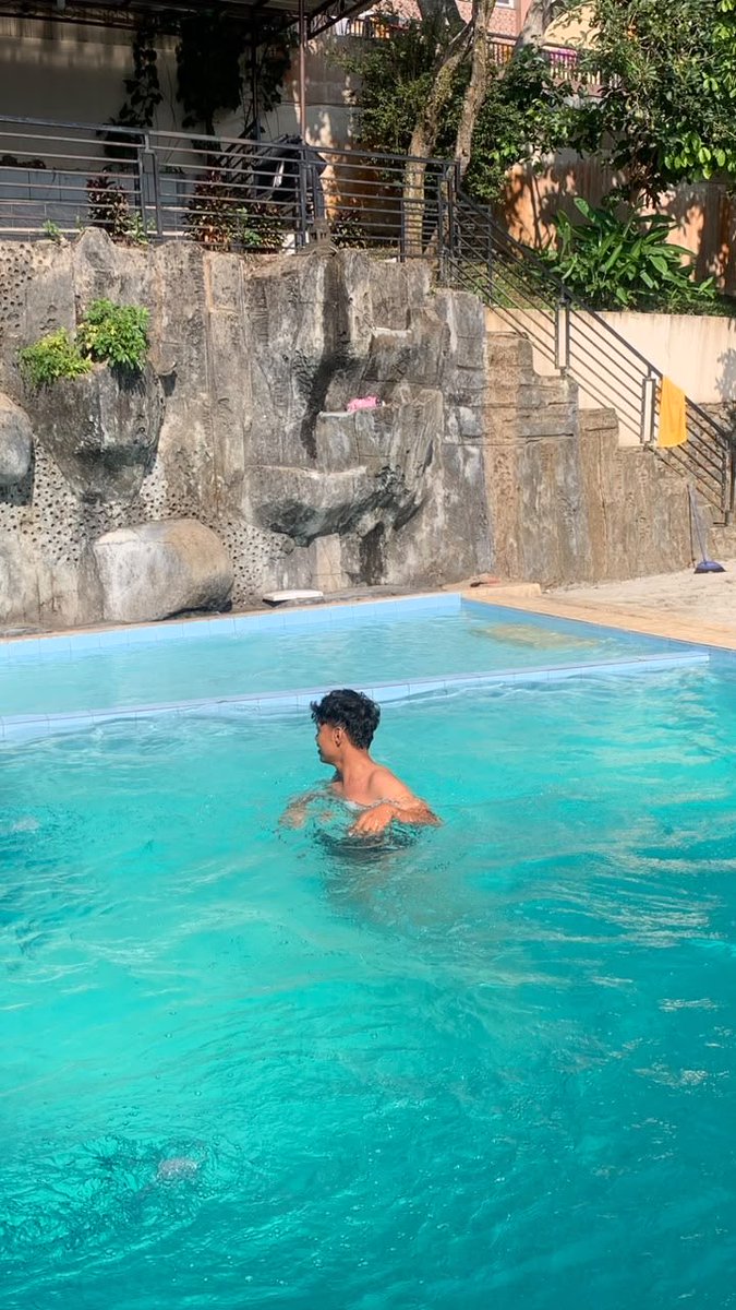 rhtsofyan's tweet photo. siap dilepas di selat sunda🤣 https://t.co/5QrU26R184