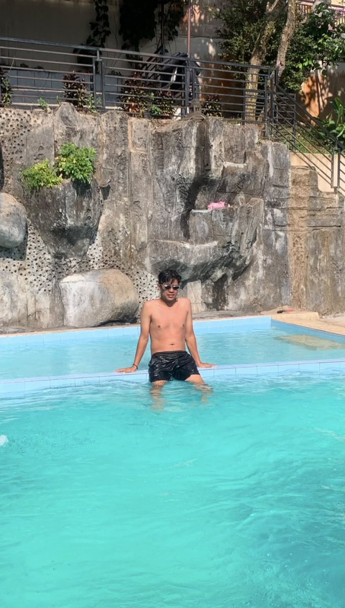 rhtsofyan's tweet photo. siap dilepas di selat sunda🤣 https://t.co/5QrU26R184