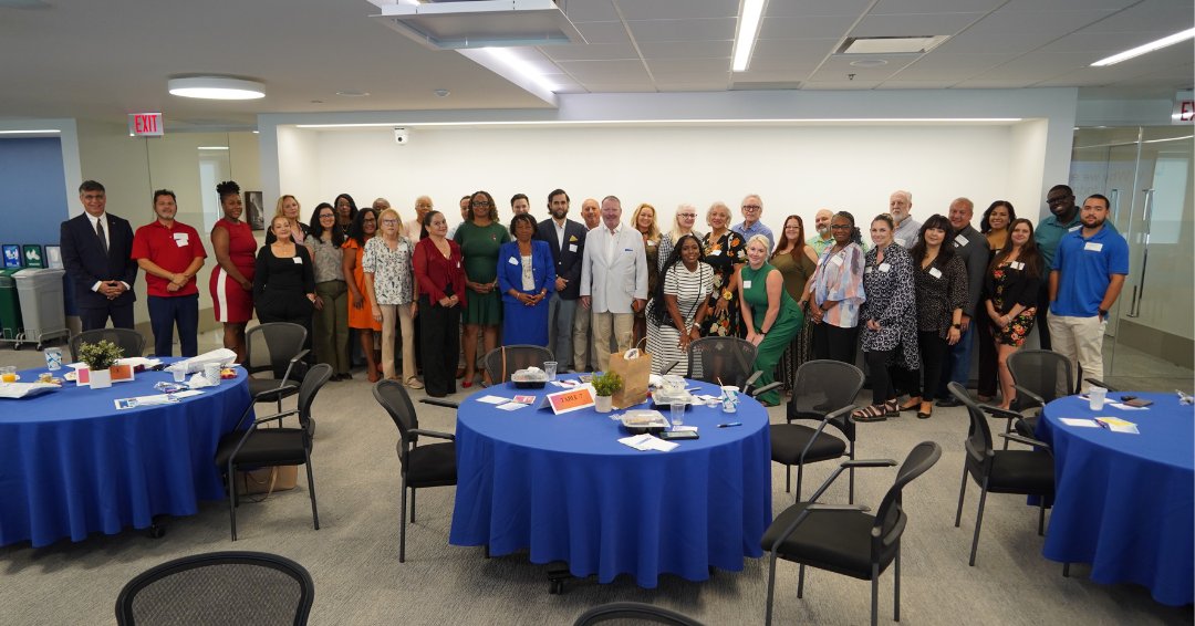 OrlDistrict2's tweet photo. Strong neighborhoods are built through collaboration. 🤝🏡

Community Association Managers and Property Managers connected with City departments to share resources, strengthen partnerships, and better serve Orlando’s residents. https://t.co/UyRtePie6k