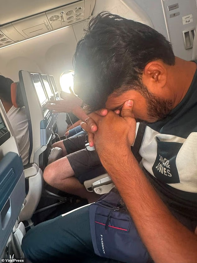 BasilTheGreat's tweet photo. 🚨NEWS: A Pakistani man had to be dragged off a flight to Thailand after he sexually assaulted a mother while she slept next to her baby

You're not safe from them anywhere https://t.co/2eSgbN5uSD