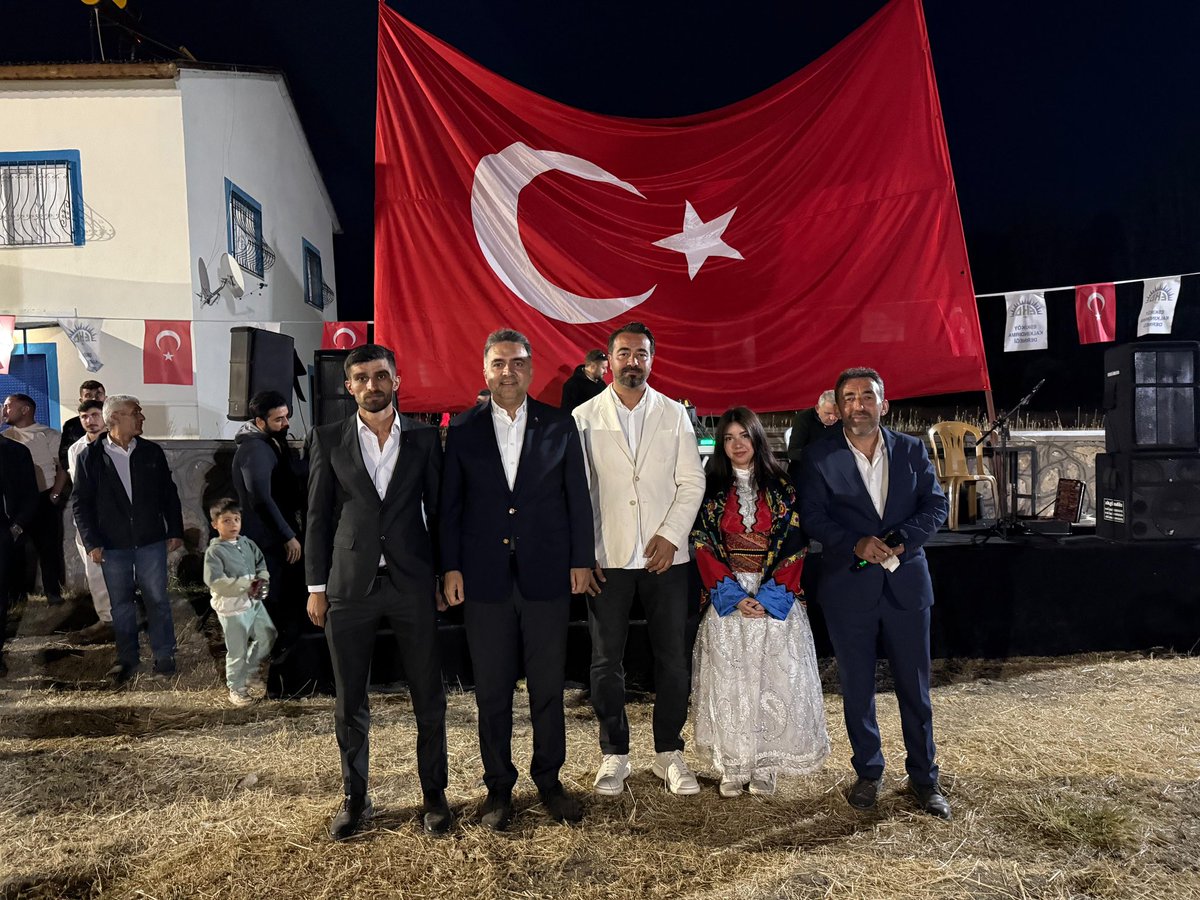 Hibrahimkursun's tweet photo. Eskiköy Derneğimiz tarafından düzenlenen festival programına katılım sağladık.

Hemşehrilerimizle bir araya gelmenin mutluluğunu yaşadığımız bu güzel organizasyonda, başta Dernek Başkanımız Hayati Kurşun olmak üzere yönetimine ve emeği geçen herkese teşekkür ediyorum.

Birliğimizin, beraberliğimizin ve muhabbetimizin daim olmasını diliyor; nice güzel buluşmalarda bir araya gelmeyi temenni ediyorum.