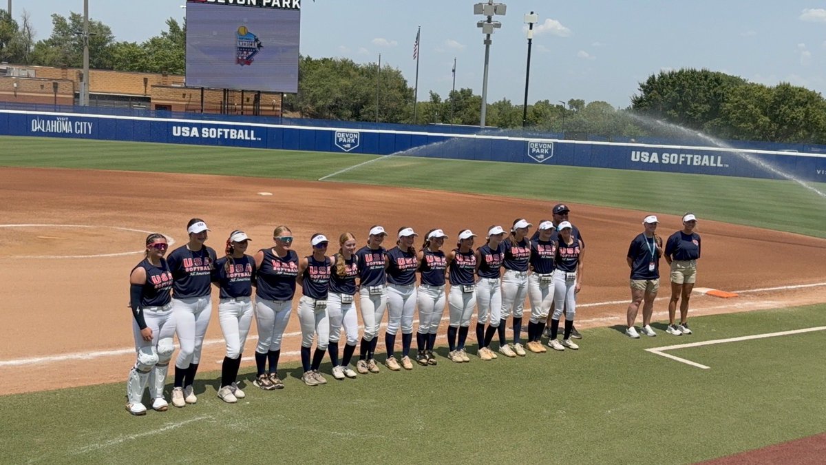 JaceySmith2030's tweet photo. Channeling our best "Woo Pig!" ❤️🐗
The girls brought the Arkansas spirit before taking the field at the USA Softball All-American Games. Proud to represent Arkansas with this incredible team—let's make our state proud! 🥎🇺🇸
@CoachDeifel @RazorbackSB https://t.co/PVtUqPK7GW