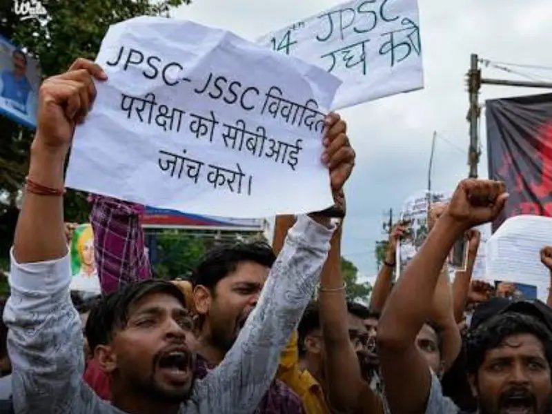Panchjanya360's tweet photo. No Foreign Funding.
No "Azadi" Slogans.
No Disrespect to Hindus.
Not even a Proper Tent.

Just students standing for their rights.

We Stand With the Students of Jharkhand. 

If you also stand with these students, RETWEET this post. 🇮🇳

#JharkhandStudents #JPSC #Jharkhand https://t.co/dJrTs7AzxF