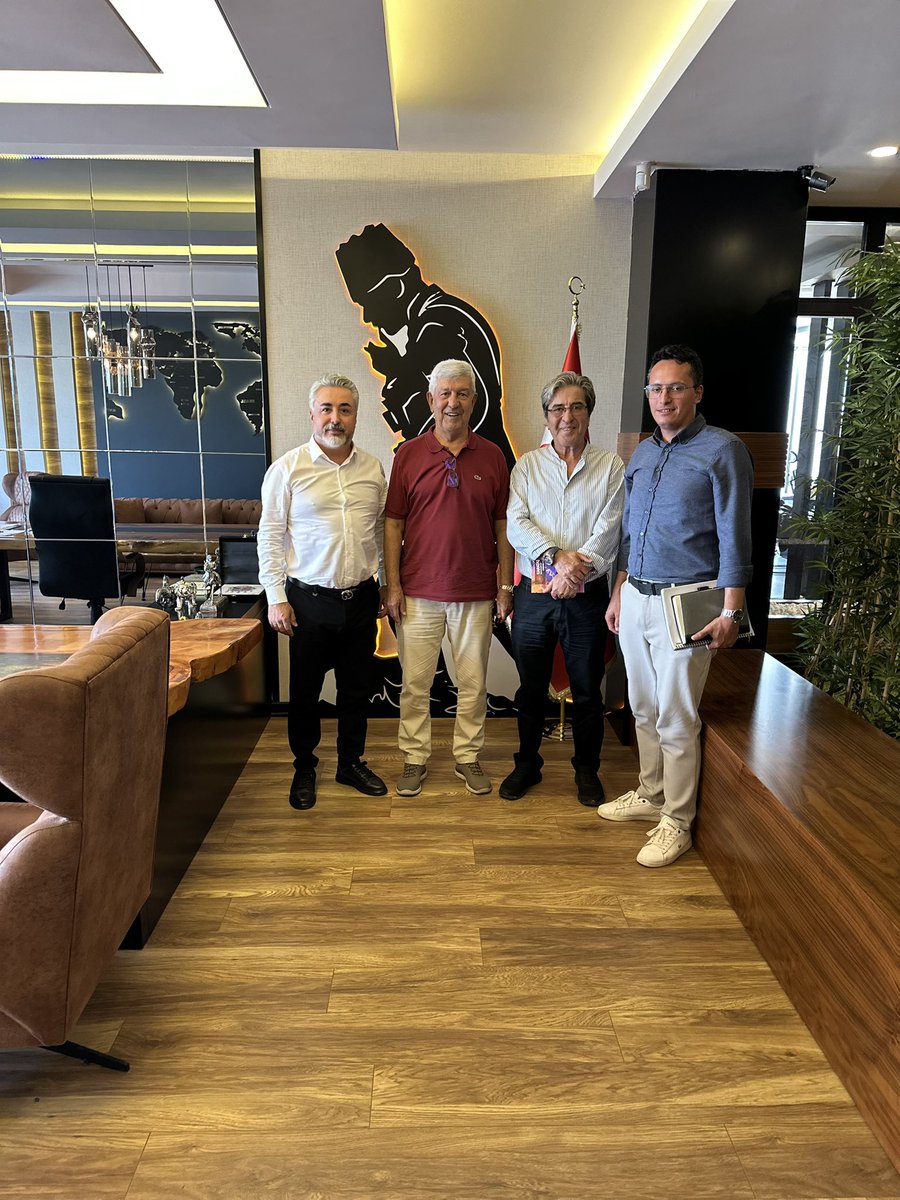 denizkaratas07's tweet photo. Antalya Ticaret ve Sanayi Odası (ATSO) Başkan Adayı İnşaat Mühendisi meslektaşım Sayın Fethi Avşar (Avşaroğlu İnşaat) abimiz ve benimde 11 yıl başkanlığını yaptığım Antalya İnşaat Müteahhitleri Derneği'nin önceki dönem Başkanı Sayın Ebubekir Bizkevelci ofisimizi ziyaret ettiler.

Sektörümüz ile Antalya'mızın geleceğine yönelik fikir alışverişi için kendilerine teşekkür ediyor, 
seçimlerde başarılar diliyorum.

#ATSO #Antalya #FethiAvşar #Avşaroğluİnşaat #EbubekirBizkevelciler #İnşaat #Müteahhit #AntalyaİnşaatMüteahhitleriDerneği #SektörBuluşması #Ziyaret
