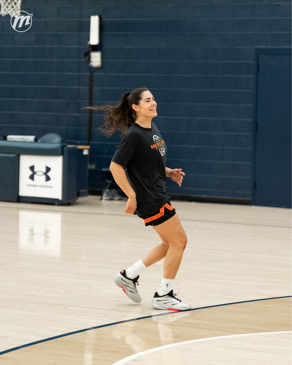 PhoenixMercury's tweet photo. Morning reps in the A.

Sounds of practice | @MountainAmerica https://t.co/m2ipQmxNhJ