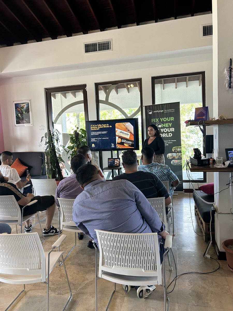 BitcoinRoatan's tweet photo. We had some entrepreneurs from La Ceiba (another city) including the Mayor from that city visit us to learn more about Bitcoin and how they can accept Bitcoin as a form of payment 👏 

All 15 of them kept asking questions and even invited us to go to their city to give more workshops 🔥 these are the stuff that make me happy cause just 3 years ago a little amount of people were interested and now we have people from all over the country interested in learning more about Bitcoin. 

Part of our POW 🔥🙌🏽 @AmityAge