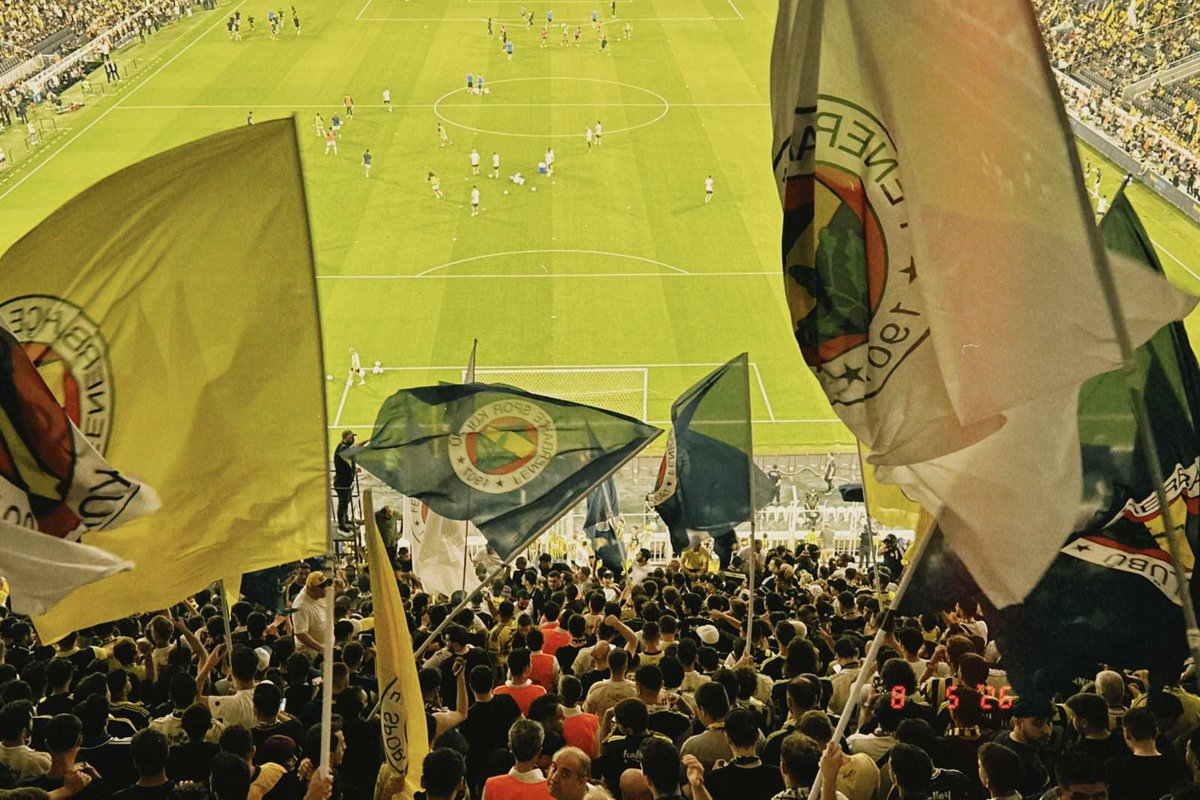 gencfborg's tweet photo. DALGALANSIN ŞANLI BAYRAĞIN

📍 Okul Açık

#GençFenerbahçeliler https://t.co/2nUUBi3x84