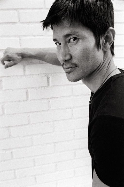 hudsonwupdates's tweet photo. Hudson Williams recently met up with director Gregg Araki, @VanityFair reports! 🙂‍↕️

“Up-and-coming actors are so eager to do a turn in an Araki movie that he takes a lot of general meetings, with recent ones including Heated Rivalry stars Hudson Williams and Connor Storrie. (Araki is a big fan of the series.)”

🔗: https://t.co/mOC6aWmX2P