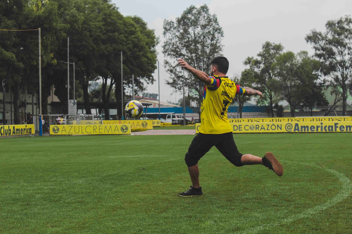 AyudaAmePass's tweet photo. ¡Así se viven las experiencias AmePass! 🦅

Nuestros Abonados compartieron un reto de habilidad junto a Emilio Lara y Fernando Tapia, acercándose más que nunca al equipo. 💙💛

💳 Consigue tu AmePass aquí:  https://t.co/YekRA8Ynpy https://t.co/B3KnuLEi6W
