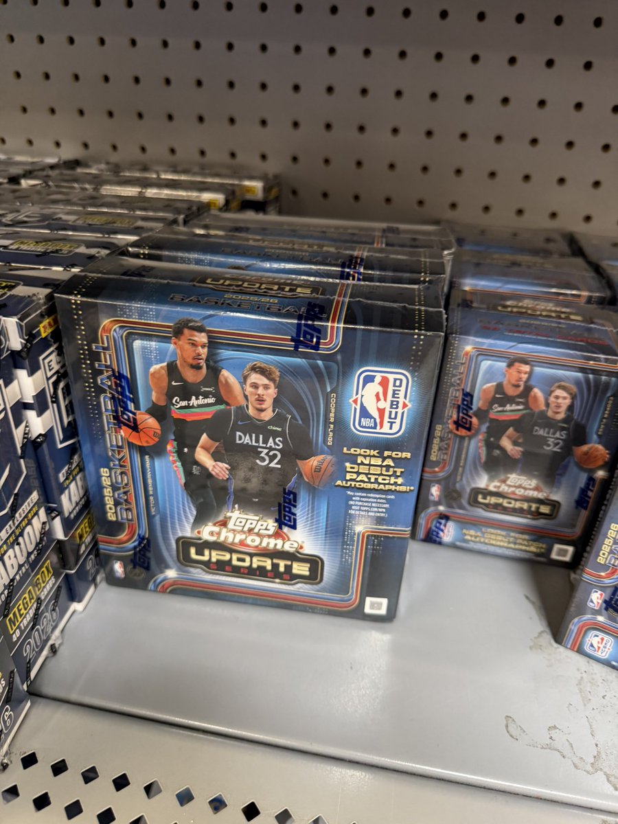 JYVNCards's tweet photo. Check your local Walmart for a day early surprise 🤩 @CardPurchaser https://t.co/K0PvEtESSB