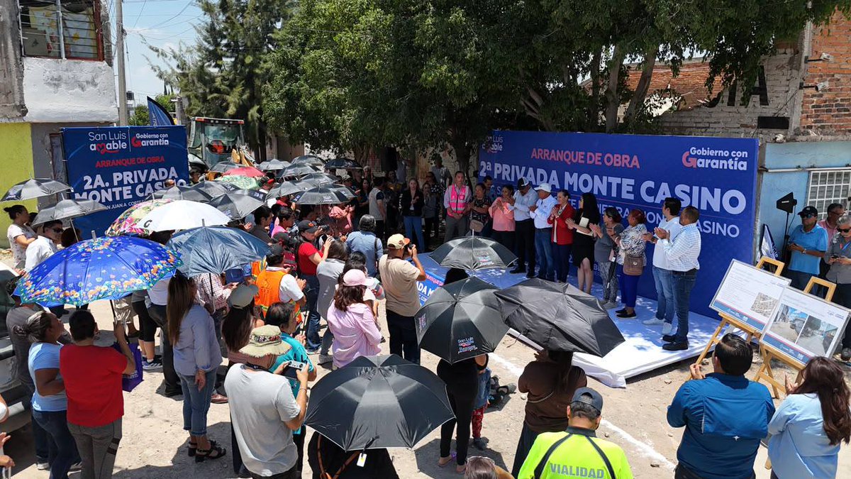 EF_Galindo's tweet photo. 🛣 ¡Seguimos mejorando nuestras vialidades! ✨

En la colonia Bellas Lomas arrancamos la pavimentación de la 2ª Privada Monte Casino, una obra que brindará calles más seguras, mejor movilidad y mayor calidad de vida para las familias de la zona. 🏗 https://t.co/Se1wUvDU82
