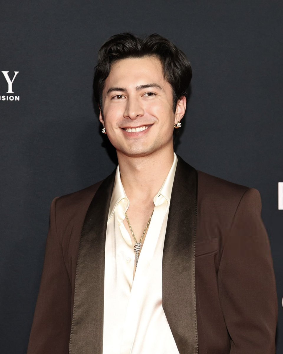 hudsonwonline's tweet photo. Vanity Fair says Hudson Williams recently met with director Gregg Araki 💫

“Up-and-coming actors are so eager to do a turn in an Araki movie that he takes a lot of general meetings, with recent ones including Heated Rivalry stars Hudson Williams and Connor Storrie. (Araki is a big fan of the series.)” 

🔗: https://t.co/JV50d4dOdI