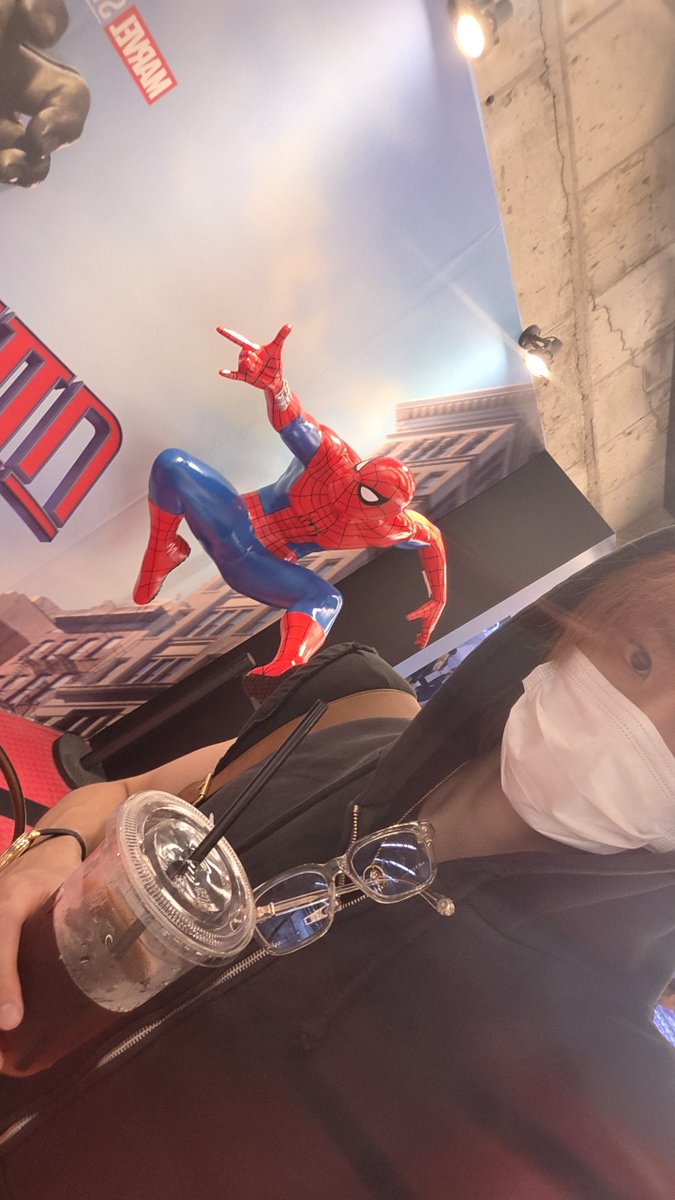 asbaguette's tweet photo. แอนตันไปดูทั้ง Odyssey กับ Spider-Man ภายในวันเดียว ดูหนังโหดมาก5555555555 มานบอกว่าควรไปดูทั้งสองเรื่องเลย เอนดุ วันพักผ่อนของแอนตัน 🫳🏻 https://t.co/ciFEzERqcD