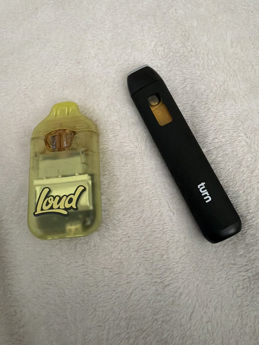 prince_sdruggie's tweet photo. Flicking my bean to my new yarts #drugtwt #weedtwt🤤🤤🤤 https://t.co/Awd9STDBpy