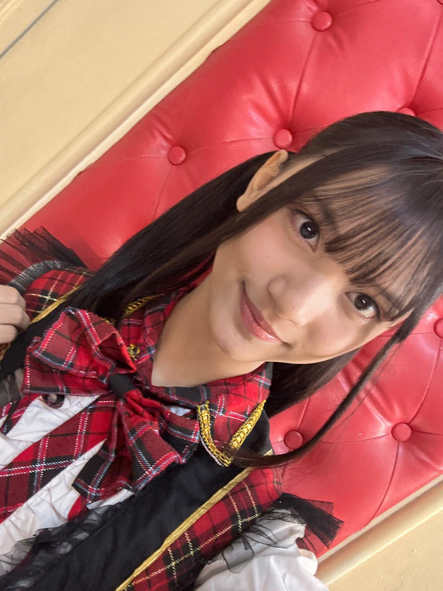 Maira_JKT48's tweet photo. Happy birthday kak virgi berponi 🥰🥰😝🎂 @A_VirgiJKT48 https://t.co/A4xK6w2Xj6
