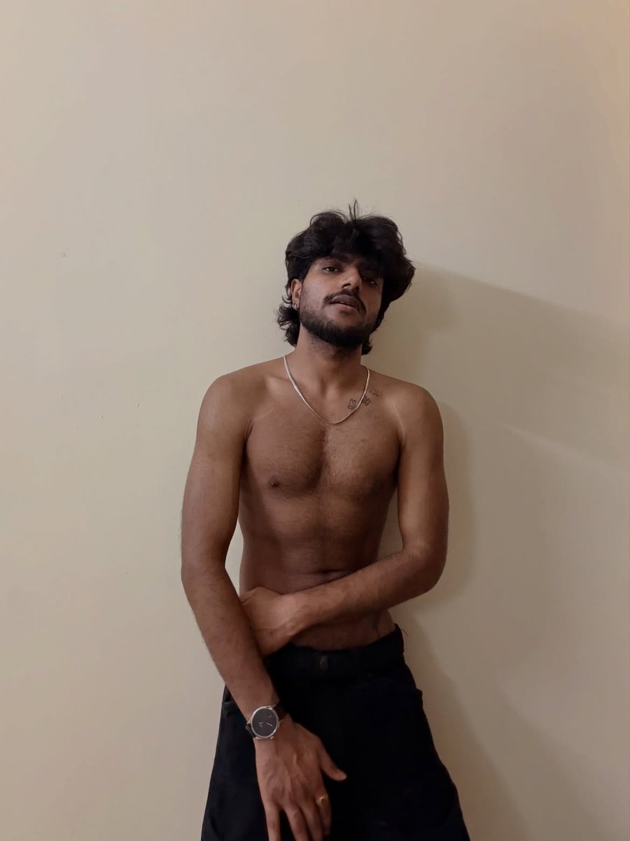 RaviRa777's tweet photo. Indian Twunk Daddy https://t.co/tsPkFwpdwk