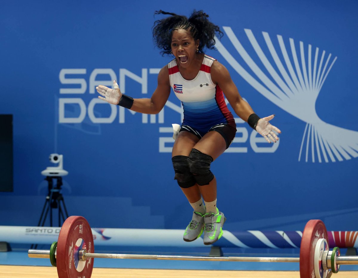 InderCuba's tweet photo. #Cuba en los JJCC de #SantoDomingo2026
#levantamientodepesas: Ludia Montero (48 kg) alzó medallas de plata (arranque) y bronce (envión). 
#DeporteCubano #InderCuba65 #VeranoConMiGente #SiempreXCuba https://t.co/QJIrhTn6m4
