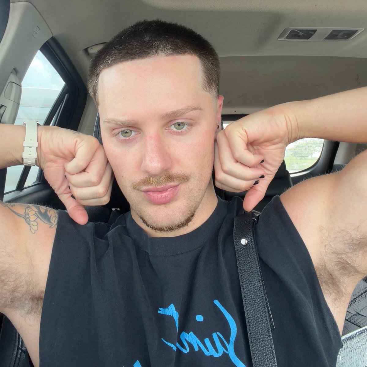 twunkb00ty's tweet photo. feelin it today https://t.co/BWuBPg5Unc