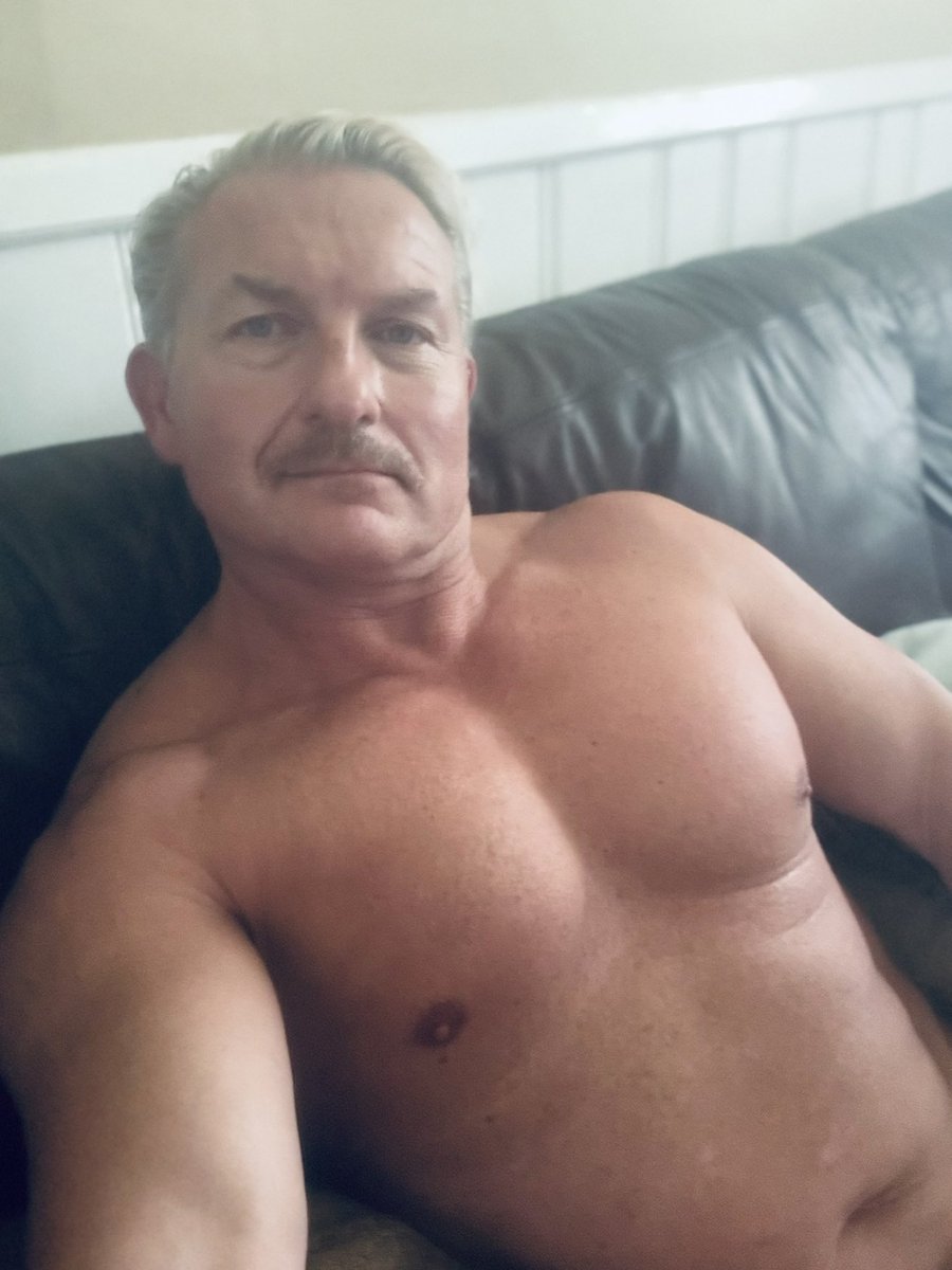 Russell_Writer's tweet photo. Ready for afternoon fun?  ����🥩😈#writer #filmmaker #bodybuilder https://t.co/yu0LU13ix0