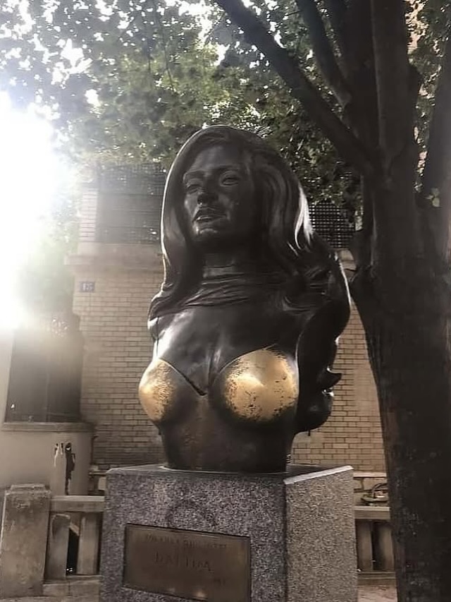 historyinmemes's tweet photo. Statue rubbing; the tradition of touching the same part of a statue so often that years of contact polish it smooth, leaving behind a visible mark that reveals exactly where countless hands have reached.

The tradition dates back centuries. One of the earliest documented examples is Florence’s Il Porcellino boar statue, installed in 1634, whose snout has long been rubbed by visitors hoping to ensure a safe return to the city. It’s not always based in fact, either. Harvard’s John Harvard statue has a shoe polished to a bright gold by tourists seeking good luck, despite the statue not actually depicting John Harvard himself.

Feet and noses usually receive the most attention simply because they’re easiest to reach, but this statue clearly broke that rule.

Somewhere along the way, a joke became a tradition, and now the bronze carries a permanent record of just how many people decided to be that person.