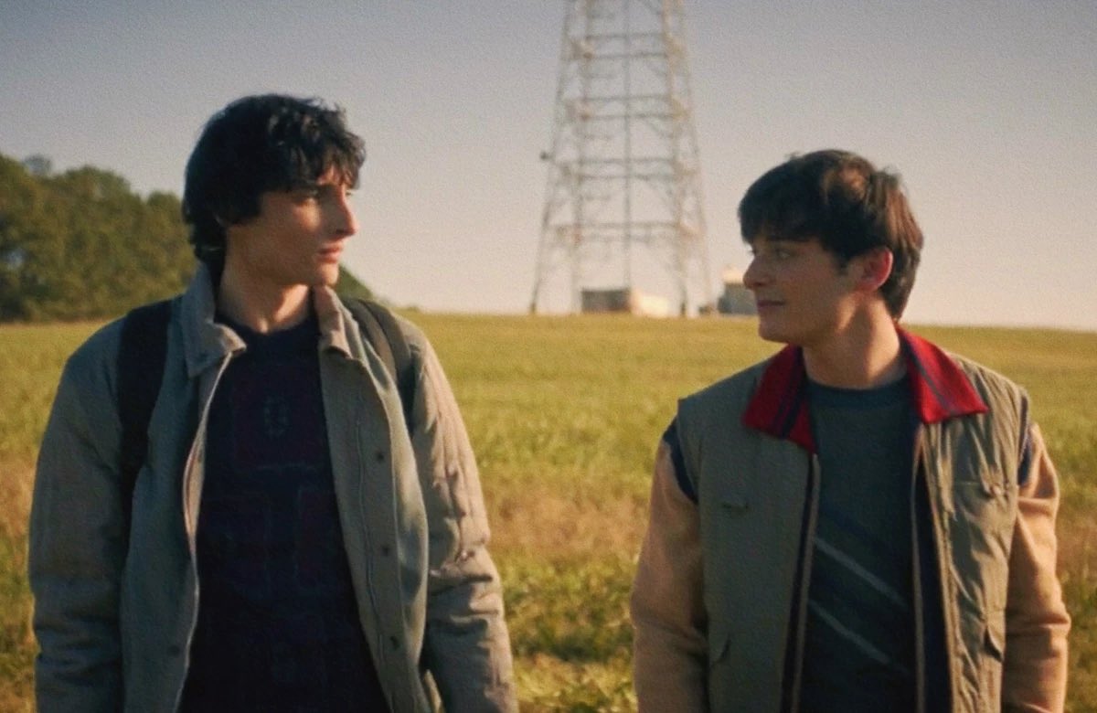byl3rbelievr's tweet photo. they’ve really had each other their whole lives :( https://t.co/N2heMCI787